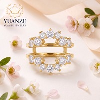OEM ODM Bague de mariage pour femme en argent 925 plaqué or jaune 18K avec moissanite ronde, double bande et anneau de protection, vente en gros