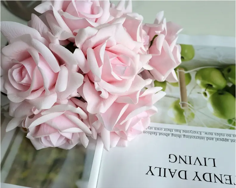 卸売リアルタッチローズ造花人工バラの花はバラを飾る