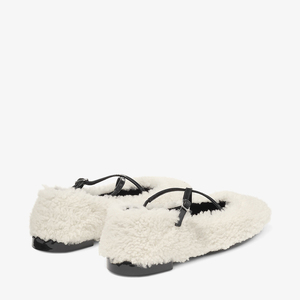 <span class=keywords><strong>Ballerine</strong></span> OEM in shearling con punta tonda e cinturini incrociati con fibbia per donna, all'ingrosso, taglie forti, colore nude bianco, scarpe comode - Product Image 4