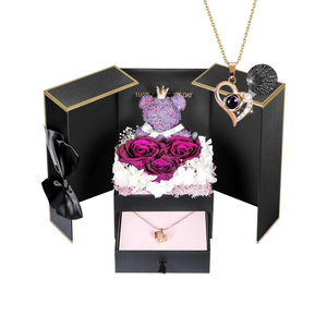 Rosa Preservada Real de 5-6 cm, Día Eterno, <span class=keywords><strong>Te</strong></span> <span class=keywords><strong>Amo</strong></span>, Roja y Negra, <span class=keywords><strong>en</strong></span> Caja con Forma de Corazón con Collar de Osito de Peluche - Product Image 1