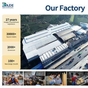 カスタムハンガー卸売ハンガー66本入り衣類ハンガー赤褐色チーク材丸棒付きスーパーマーケット・小売店向け - Product Image 5