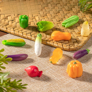Miniatures réalistes lumineuses Weij : Radis, Maïs, Légumes – Accessoires décoratifs DIY pour boîtes mystères et sacs, petite taille - Product Image 3