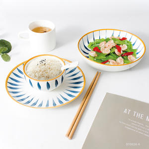 Ensemble de bols en céramique peints à la main de style japonais, motif bleu sous glaçure, vaisselle de table pour la maison, cadeau pour usage domestique - Product Image 3