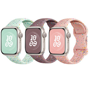 Bracelet en silicone IVANHOE à pois colorés pour Apple Watch Series 10 9 8 7 6 5 SE et Apple Watch Ultra 2 49 46 42 45 44 40mm - Product Image 1