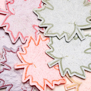 Patchs thermocollants en forme de feuille d'érable colorés et scintillants pour l'automne, décoration de Thanksgiving, appliques DIY pour vêtements et chapeaux - Product Image 2