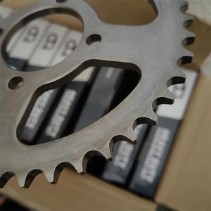Pignon de <span class=keywords><strong>moto</strong></span> de remplacement neuf pour boîte de vitesses OEM/DQ Marque AX100 Ensembles de chaîne et de pignon Pièces détachées de <span class=keywords><strong>moto</strong></span> - Product Image 4