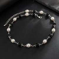 Charmes petite fleur imité perle CCB colliers de perles pour hommes à la mode mâle clavicule chaînes accessoires sur le cou bijoux de mode