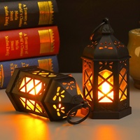 Européenne Rétro LED Lumineux Hexagonal Vent Lampe Noël Halloween Poney Lanterne Transfrontalière Numérique Bougie Lampe Plastique
