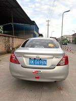 Nissan Sunny Berline d'occasion abordable 1.5L Essence Manuelle Conduite à Gauche Entrée sans Clé Toit Ouvrant Électrique Véhicule d'occasion fiable à vendre