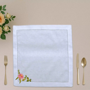 Servilleta de Lino 100% Hibiscus & Orchid Song |   Servilletas de Tela Reutilizables y Ecológicas con Diseño Floral para Comedor, Bodas, Restaurantes y Uso Doméstico - Product Image 1