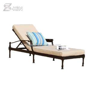Chaise inclinable d'extérieur en aluminium <span class=keywords><strong>de</strong></span> haute qualité <span class=keywords><strong>avec</strong></span> dossier réglable, parfaite pour les bains <span class=keywords><strong>de</strong></span> <span class=keywords><strong>soleil</strong></span> à la plage et la détente en vacances. - Product Image 1