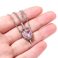 Cadeau de la Saint-Valentin : pendentif en forme de cœur en cristal rouge avec collier de couple en dentelle ouverte superposé