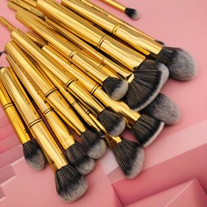 YRX D30 Marque privée Morph Pinceaux <span class=keywords><strong>de</strong></span> maquillage professionnels pour <span class=keywords><strong>fond</strong></span> <span class=keywords><strong>de</strong></span> <span class=keywords><strong>teint</strong></span> Vegan Cosmétique Métal doré Ensemble <span class=keywords><strong>de</strong></span> pinceaux <span class=keywords><strong>de</strong></span> maquillage <span class=keywords><strong>de</strong></span> haute qualité - Product Image 1