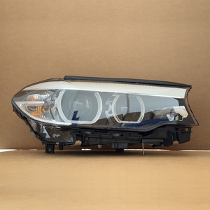 Phare LED Adaptatif pour <span class=keywords><strong>BMW</strong></span> Série 5 G30 G38 M5 <span class=keywords><strong>F90</strong></span> <span class=keywords><strong>520i</strong></span> 530i 540i 2017-2020 Côté Droit Version US Sans Module 8499120 - Product Image 1