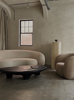 Wabi Sabi Gebogenes Bouclé-Sofa Kar Studio Rundes Sofa Luxus Designer Geschwungenes Stoffsofa Modernes Wohnzimmer 2/3-Sitzer Couch