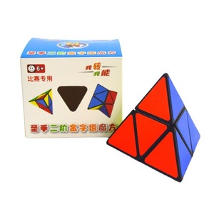 Cube de Rubik pyramidal 2x2 noir et blanc, puzzle tétraèdre triangulaire à deux couches pour adolescents de 8 à 13 ans - Product Image 3