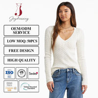 Pull en maille torsadée blanc ajusté à col en V pour femme - Vente en gros Joydressing