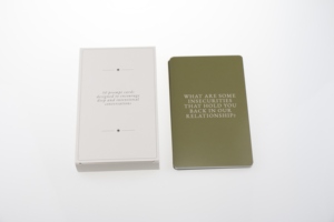 Cartes à jouer laminées mattes personnalisées de 350 g/m² avec impression de logo personnalisé et carte d'affirmation - Product Image 4