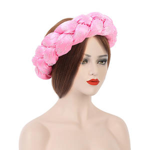 แหวนรัดผมแฟชั่นใหม่สำหรับผู้หญิงมุสลิมผ้าซาตินประดับเพชรแบบถักด้วยพลอยเทียมสำหรับผู้หญิง - Product Image 4