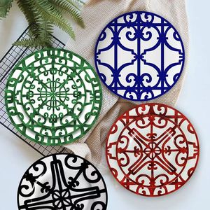 Juegos de vajilla de porcelana de hueso rojo de lujo al por mayor, placas cargadoras de cerámica sostenibles y respetuosas con el medio ambiente para el hogar, boda, uso alimentario - Product Image 1