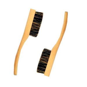 Customized Natural Boar Hair Bouldering Brush Climbing and Crush Rock Climbing Brushes with Wooden Curved Handle