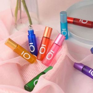 ขวดแก้วใส่น้ำหอมทรงกลมและน้ำมันหอมระเหยขนาด10มล. สีสันสดใสพร้อมลูกกลิ้งสำหรับใบหน้า CRE โลโก้ที่กำหนดเอง - Product Image 5