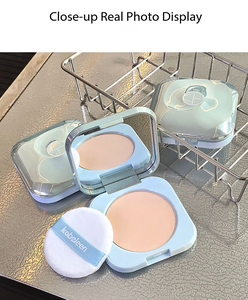 Poudre fixatrice compacte In-House Brand Luminous légère, matifiante, waterproof, longue tenue, fini naturel, avec houppette, effet correcteur - Product Image 5