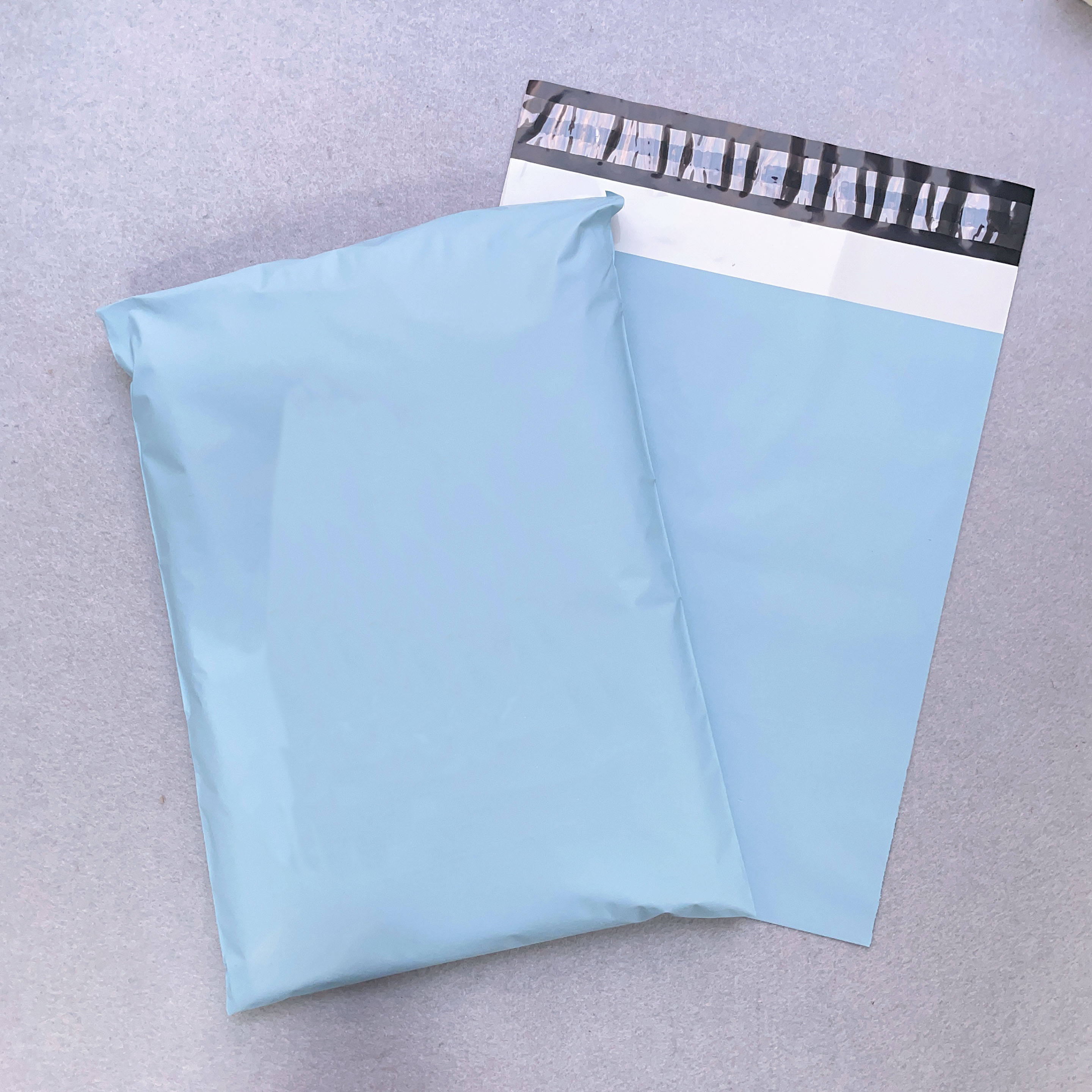 สีน้ำเงิน