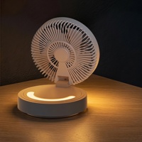 Ventilateur de bureau pliable pour la maison, le bureau et le camping, ventilateur portable alimenté par batterie de 4 à 25 heures avec lumière nocturne et télécommande