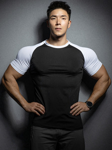 Maglietta a Compressione Elastica ad Asciugatura Rapida a Maniche Corte per Uomo, Abbigliamento Sportivo per Corsa, Allenamento, Palestra, Fitness, T-shirt Aderente - Product Image 3