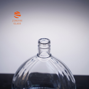 Bouteille de brandy en verre cristal rayé verticalement en forme d'arc de 700 ml, idéale pour un emballage cadeau luxueux de <span class=keywords><strong>cognac</strong></span> XO et de whisky - Product Image 6