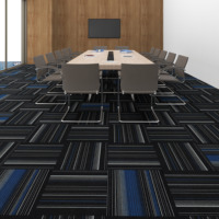 Dalles de Moquette de Bureau 50x50 Isolation Phonique Prix Bas Moquette Dalle Pas Chère Revêtement de Sol Moquette Commerciale Carrée de Luxe pour Bureaux
