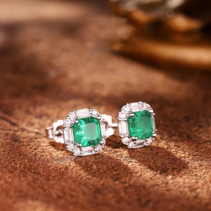 Orecchini a Perno Geometrici Verdi per Donne, Design Semplice, Accessori per Orecchie da Indossare Quotidianamente - Product Image 2