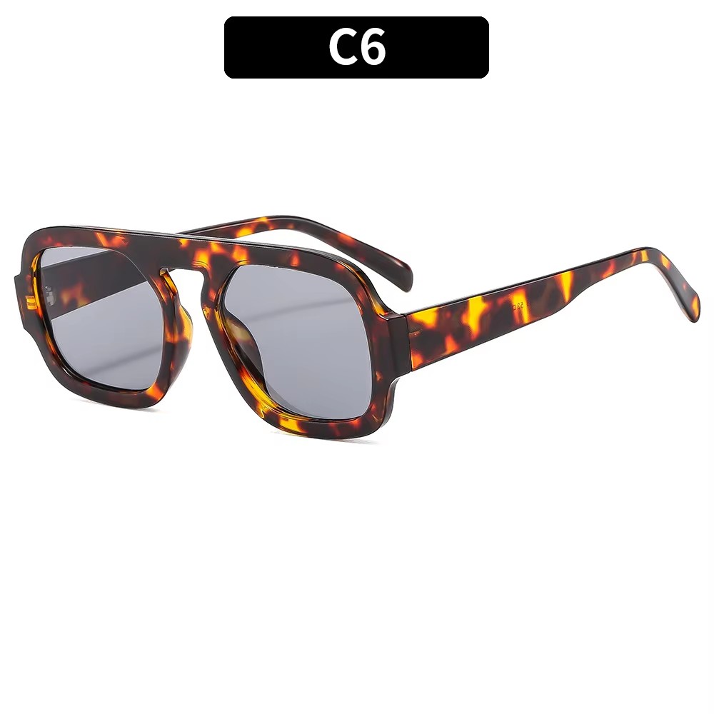 imprimé léopard C6