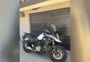 Moto Suzuki Sportbikes <span class=keywords><strong>Boulevard</strong></span> C50T Special 2025 PRÊTE À LA VENTE – PROMO SPÉCIALE - Product Image 3