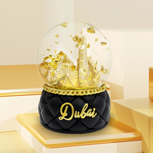 Турист на заказ Дубай Золотое здание снежный шар сувенир снежный шар города со зданием - Product Image 2