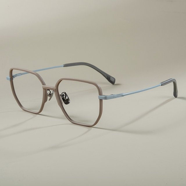 High Quality Unisex Titanium Eyeglass Frames New Solid Rectangle Style for Men and Women