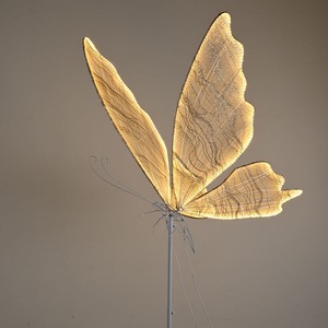 Grandes lumières LED en forme d'ailes de papillon en acrylique pour décoration d'événements avec alimentation CA - Product Image 4