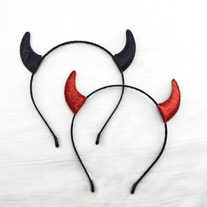 Diadema de metal con cuernos de diablo de tela brillante para Halloween, aro para el pelo de cosplay, accesorio festivo para disfraz de fiesta. - Product Image 3