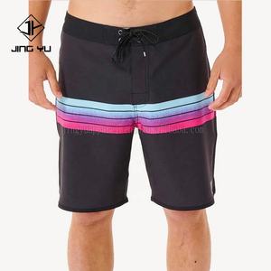 Trajes de Baño Personalizados para Hombre, Shorts de Baño de Nailon Reciclado y Elastano, Trajes de Baño a Rayas para Hombre - Product Image 4