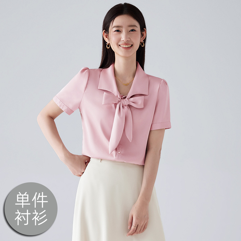 pink shirt