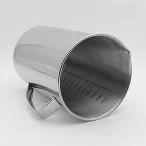 Tasse à mesurer en acier inoxydable, 2000 ml, graduée, résistante à la chaleur, pour usage domestique et hospitalier - Product Image 1
