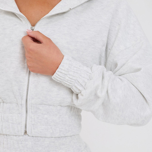 Giacca personalizzata traspirante con cerniera e cappuccio pantaloncini sportivi da ginnastica set da salotto sportivi da donna abiti da Streetwear morbidi in pile - Product Image 4