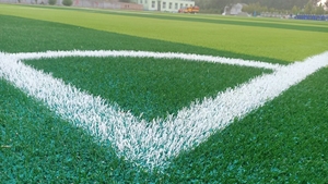 Gazon artificiel M02 haute densité antidérapant en PE, 20mm/30mm/40mm, pour terrains de sport extérieurs, écoles, <span class=keywords><strong>tapis</strong></span> vert, durée de vie 5-8 ans - Product Image 5