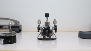 700bar Super High Pressure Portable Handheld Pressure <strong>Calibrator</strong> <strong>Comparator</strong> - Product Image 2