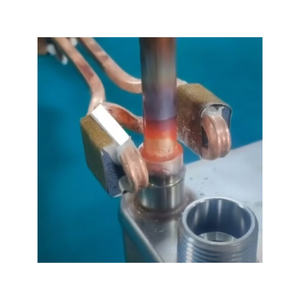 Equipo de Calentamiento por Inducción de Precisión Controlada para Operaciones Continuas en Fábricas con Salida Estable y Uso Eficiente de Energía - Product Image 1