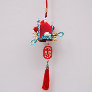 Colgante de aleación estilo ópera china de Valle de las Espadas, decoración para coche con diseño de sombrero de campeón, corona de fénix y traje oficial para extranjeros - Product Image 2
