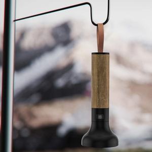 Linterna recargable tipo C con linterna de larga distancia para emergencias. Una potente linterna LED con zoom para un uso resistente. - Product Image 5