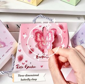 Boîte cadeau tote avec fermoir papillon 3D en matériaux recyclés Carton ondulé Emballage écologique chic à main pour <span class=keywords><strong>caf</strong></span>és et boutiques - Product Image 2