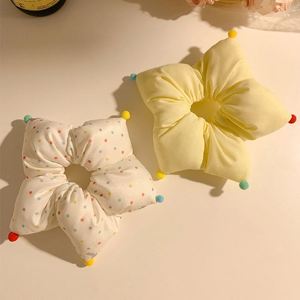 Scrunchies promotionnels en coton écologique, motif floral de dessin animé, logo et couleur personnalisés, élastiques à cheveux faits à la main pour femmes - Product Image 2